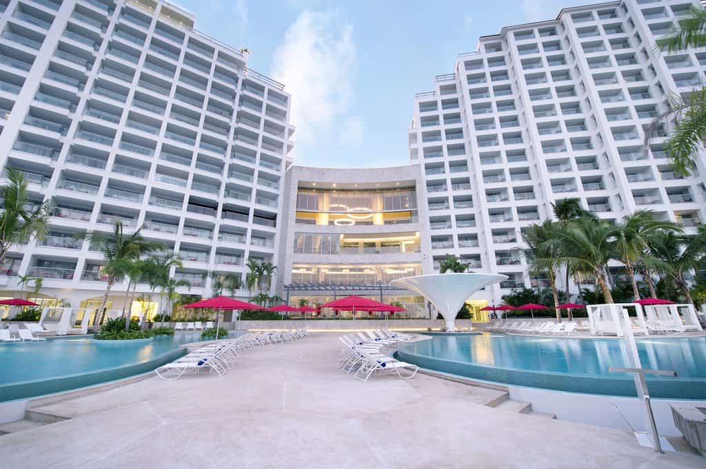 piscina del grand fiesta americana