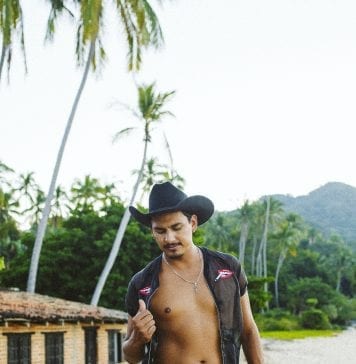 Video Preview of our Adventure! Winter/Spring 2020 Issue O&APV's Adventure Issue. Quimixto Beach. Photo: Gabriel Mejía