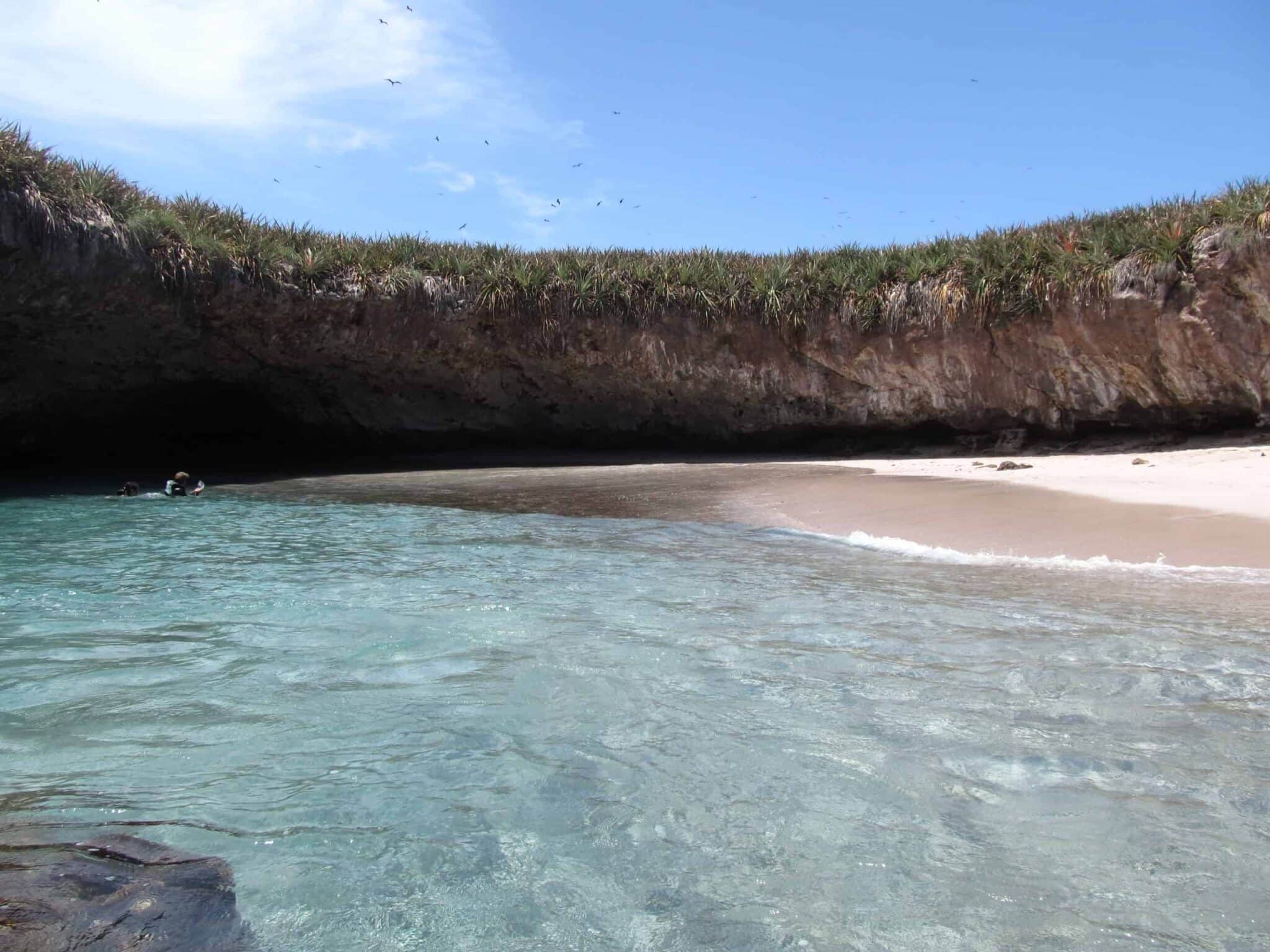 Parque Nacional Islas Marietas, en Bahía de Banderas, Nayarit, México por Christian Frausto Bernal