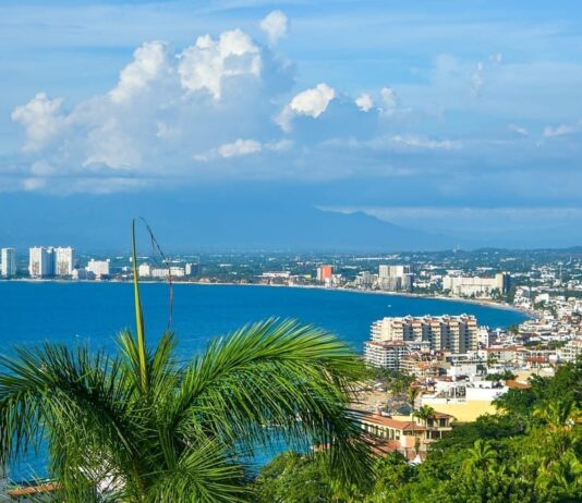 Two dead in Puerto Vallarta / Emergency button?