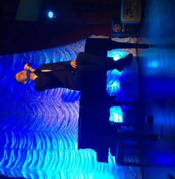 Louis Whitaker Broadway Backwards! Ilustrated