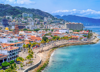 Puerto Vallarta Breaks May Record With 233,100 Arriving by Airplane