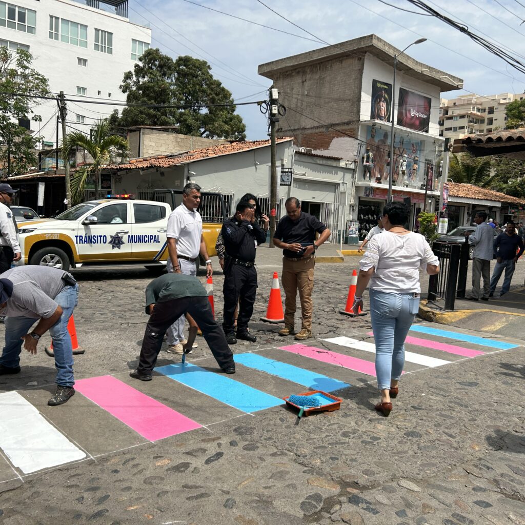 Crosswalks at Lazaro Cardenas and Ignacio L. Vallarta were painted with the Trans flag colors. Photo by Oscar Almeida.