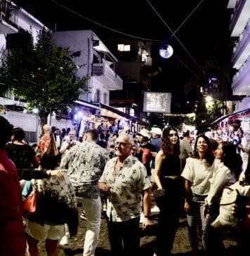 A Vibrant Fiesta: New Year’s Eve in Puerto Vallarta 2023 Olas Altas in Zona Romantica turns into a big street party on New Year's Eve. This is a photo from the 2022/2023 NYE Celebration. Photo by Oscar Almeida.
