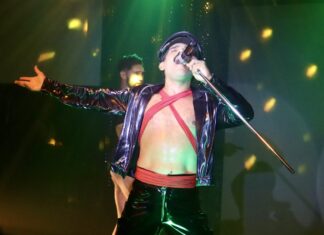 Roy Gomez Cruz Mesmerizes Audiences as Freddie Mercury in a Dazzling Tribute Show Roy Gomez Cruz embodies Freddie in an electrifying performance that will leave you awestruck. Photo by Oscar Almeida.
