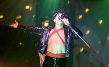 Roy Gomez Cruz Mesmerizes Audiences as Freddie Mercury in a Dazzling Tribute Show Roy Gomez Cruz embodies Freddie in an electrifying performance that will leave you awestruck. Photo by Oscar Almeida.