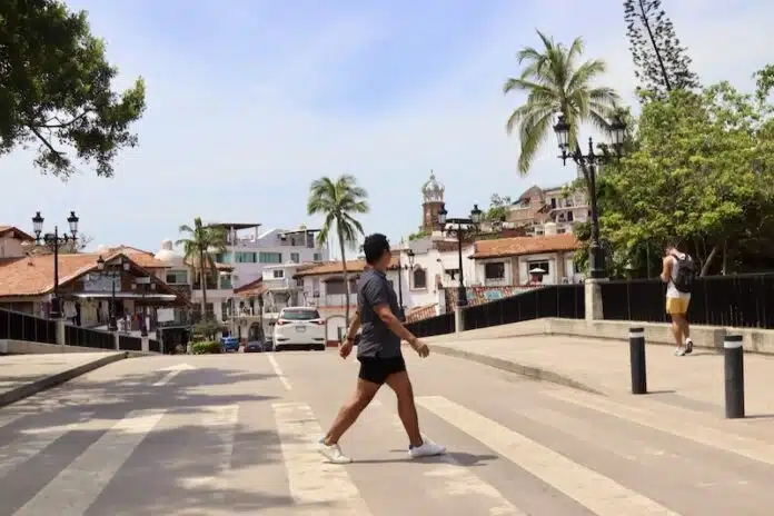 Navigating the Closing Process for Pre-Sale Condominiums and Houses His new firm, Poncho Davalos Real Estate, opened in the summer of 2024. He’s excited to be building his own business. Photo by Oscar Almeida
