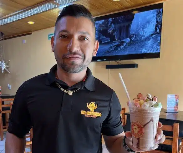 MR. Exprimido Offers a Fresh Squeeze on Puerto Vallarta’s Beverage Scene Lorenzo Antonio Marín de Dios is the owner of MR. EXPRIMIDO. Photo by Jerry Jones