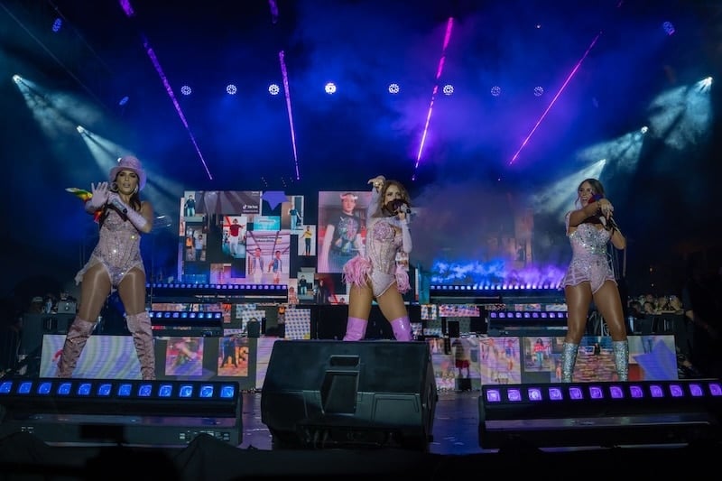 The grand closing performance was led by the group JNS, whose performance at the iconic Block Party drew more than 20,000 people, marking the culmination of a week of festivities.