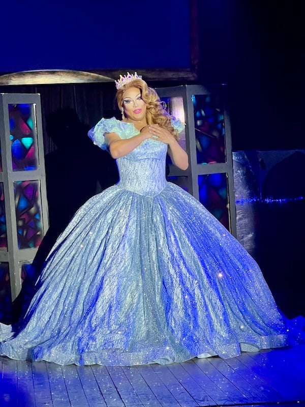 The evening was hosted by Alexis Mateo, a superstar from RuPaul’s Drag Race, who set the tone for the night.