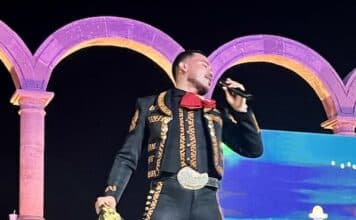 Photos: LGBTQ+ Performers Open Pride Week lgbtq+ performers