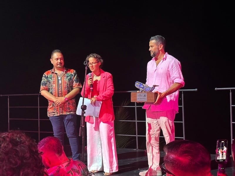 pink dinner 2025
