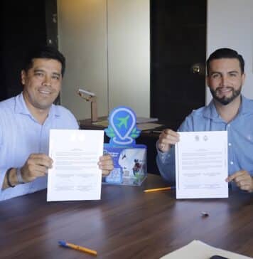 Puerto Vallarta and Aguascalientes Partner to Enhance Medical Tourism (left to right) Aguascalientes Mayor Leonardo Montañez and Puerto Vallarta Mayor Luis Munguía signing documents to establish a twinning relationship between the two cities, enabling them to share best practices and successful strategies. Photo provided