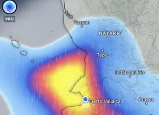 zoom earth rain image