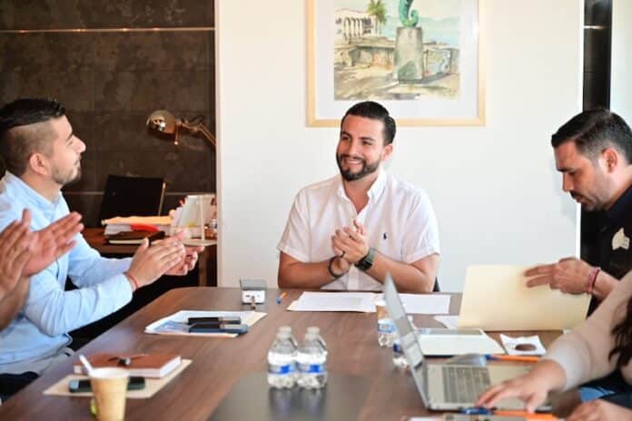 In a move to enhance the city’s infrastructure, the government of Puerto Vallarta, led by Mayor Luis Munguía, has announced a significant road improvement project for Calle México, located in the historic 5 de Diciembre neighborhood.