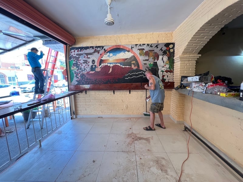 bar frida construction 7