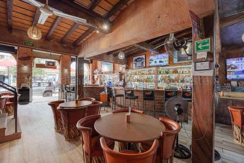 nacho daddy interior bar