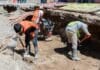 seapal men working aquiles