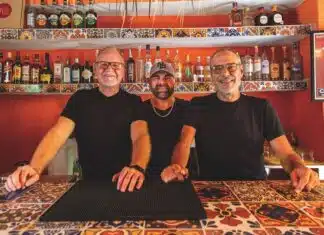 Stocks, Allen and Kent Blend Art, Design and Music in PV Venues propietarios de hornos de ladrillo