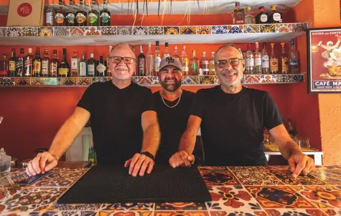 Stocks, Allen and Kent Blend Art, Design and Music in PV Venues propietarios de hornos de ladrillo