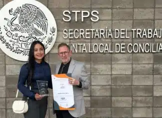 PVRPV Honored with Prestigious ‘Distintivo de Responsabilidad Laboral’ Award On October 16th Esmeralda Jimenez, director of Human Resources & Jamie Alexander, director of Business Development, traveled to Guadalajara, Jalisco, to receive the award from the Secretary of Labor & Social Welfare, Ricardo Barbosa Ascencio..jpeg