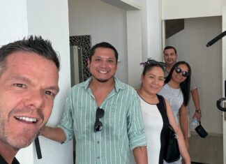 Photos: RE/MAX Romántica Hosts Open House at Casa Sur remax casa sur