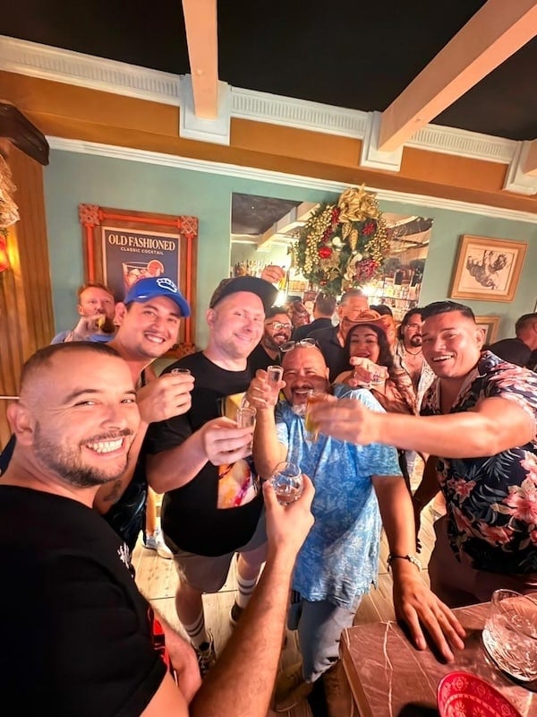 jorge's bar one year 1 4