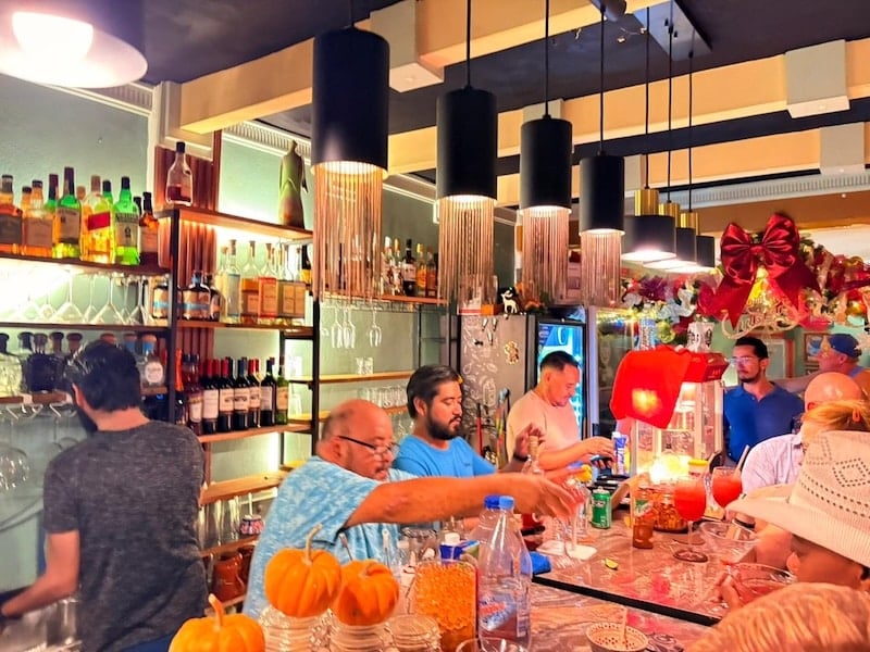 jorge's bar one year 12