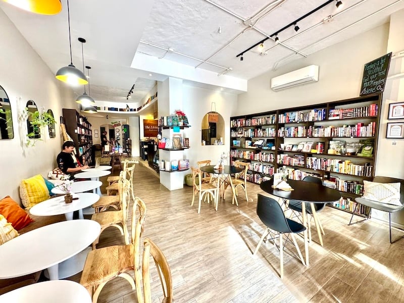 the living room cafe