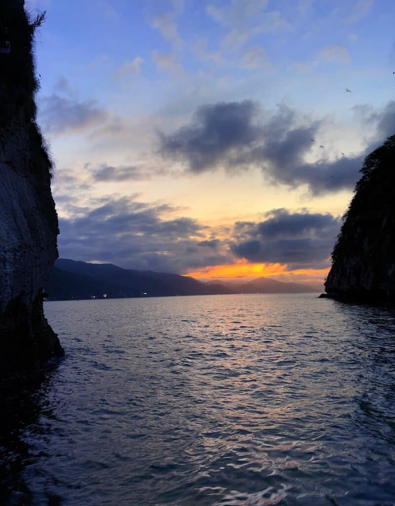 yacht rentals sunset cruise