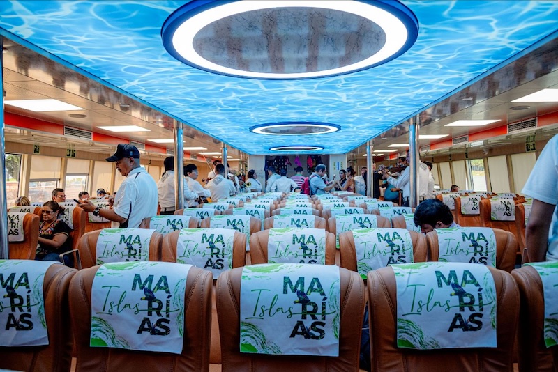 interior boat 2
