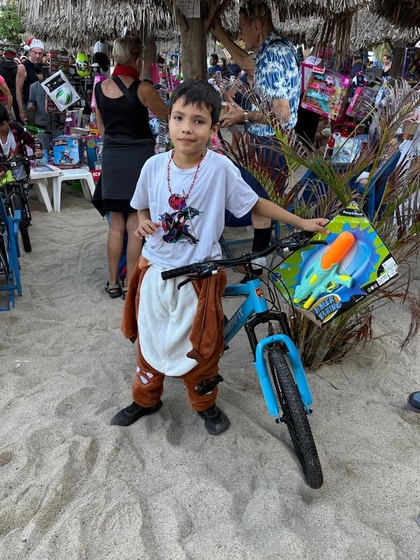 toy giveaway 25 years 10