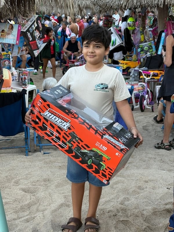 toy giveaway 25 years 19