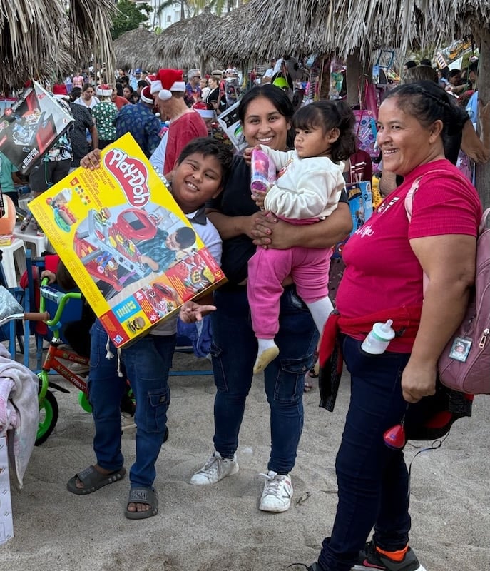 toy giveaway 25 years 23