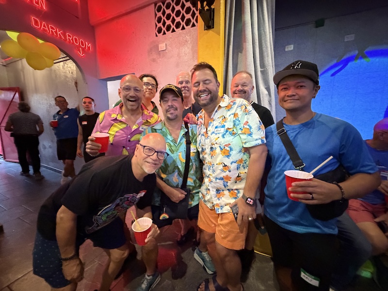 Gay Mixer BF 8