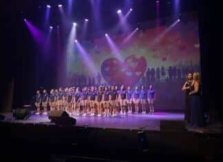 Photos: A Night of Stars for Vallarta School for Girls stars with a heart