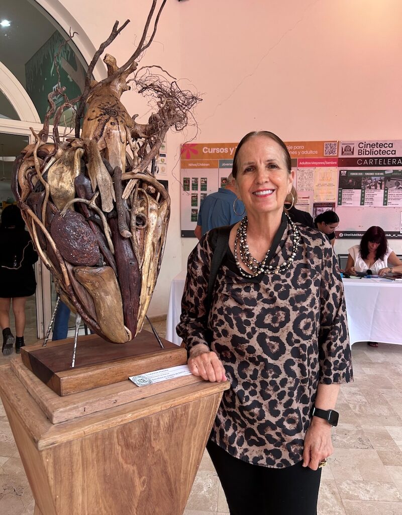 los mangos library auction