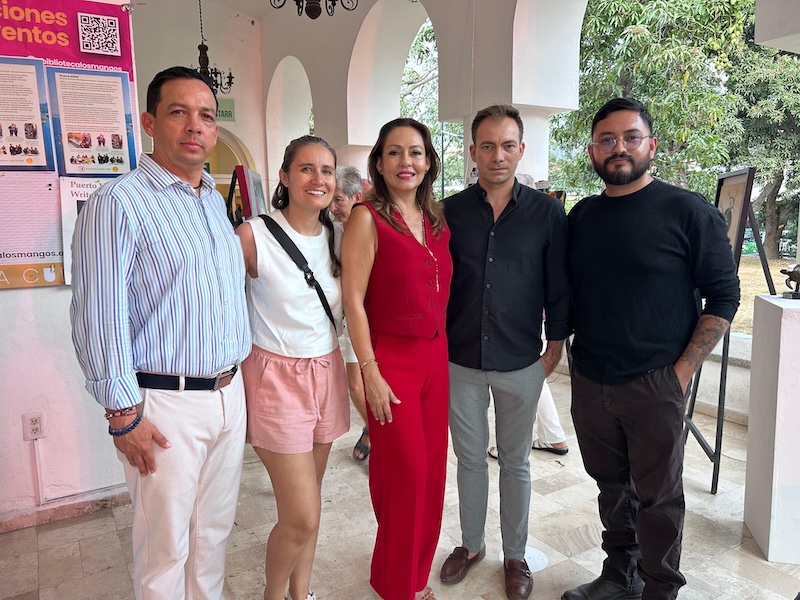 los mangos library auction