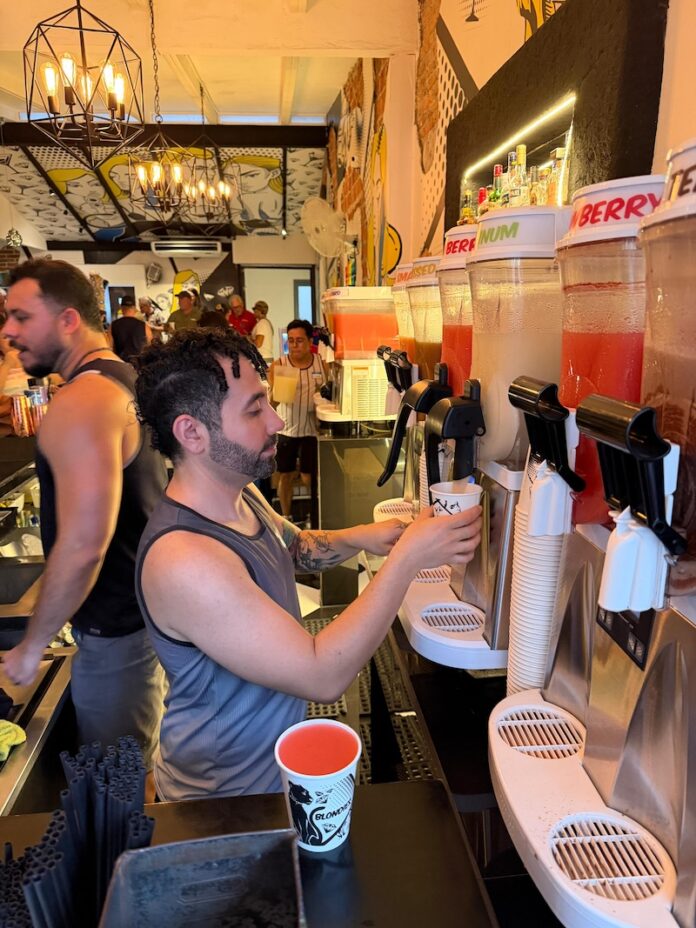 los otros blondies mixer 2026