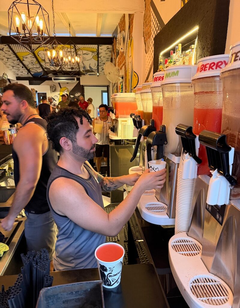 los otros blondies mixer 2026