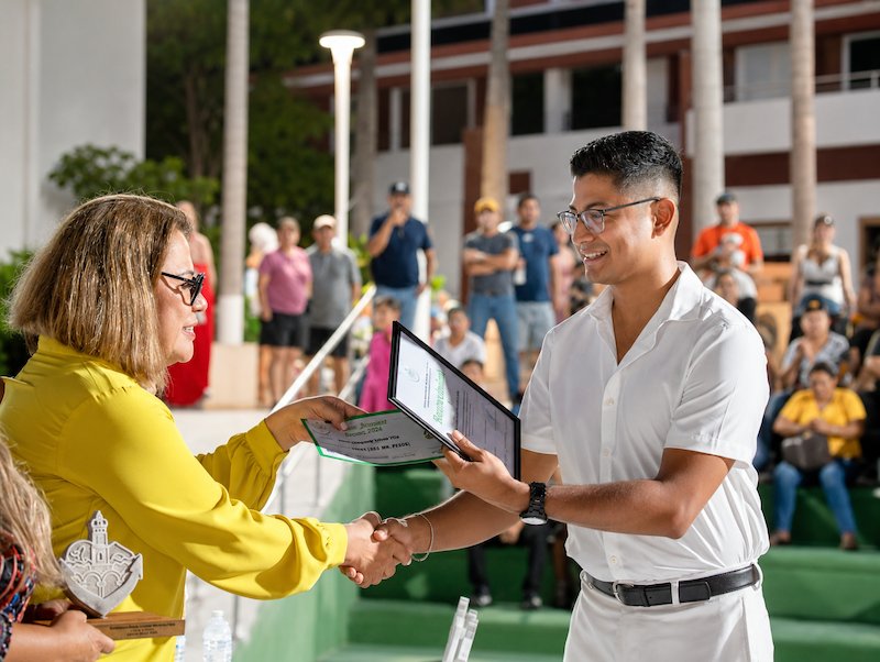Puerto Vallarta Recognizes Adán Ojeda Villa for Scientific and Environmental Leadership
