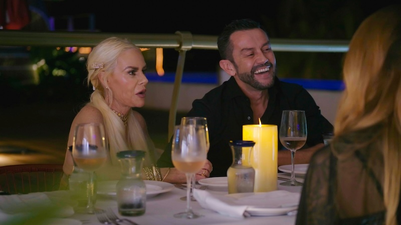 Vidal Meza y Paulina cenando antes de un evento importante en Puerto Vallarta