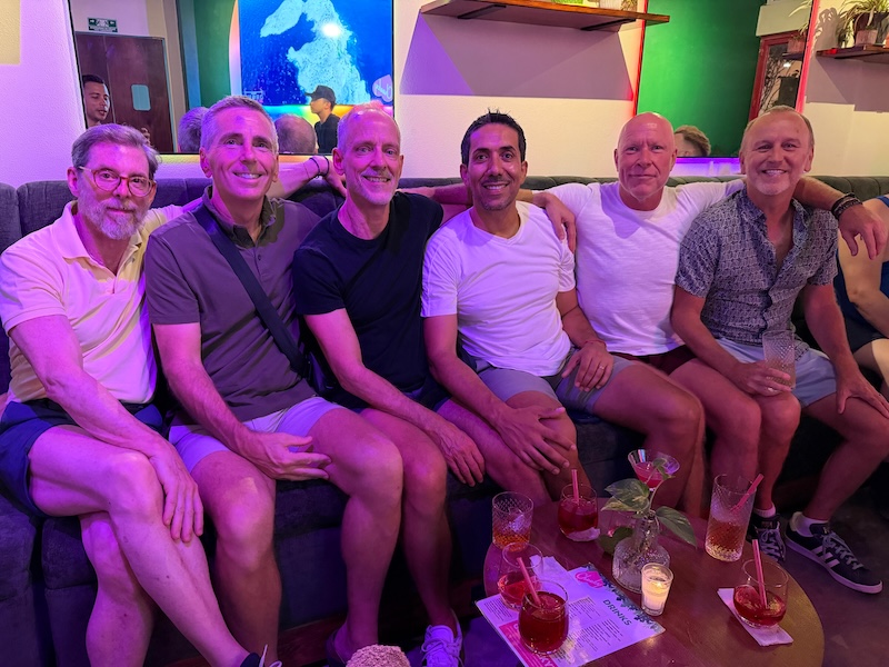 cheeky lounge