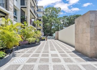 Not All New Developments Are Good Entrance of a developement named Palm Springs in Puerto Vallarta by Poncho Davalos Real Estate