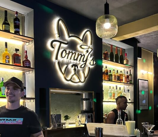 Tommy’s: PV’s Newest Cocktail Bar Has Big-City Style Without Big-City Prices tommys bar 5