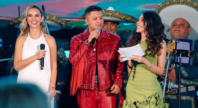 Caroline Aquino (left) and Karime Pindter (right) were announced as two of the official hosts of the 2026 HEAT Latin Music Awards. In the center is Colombian singer and musician Jessi Uribe. Photo provided.