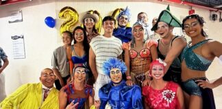 Tom Daley Returns to Puerto Vallarta Months After First Visit Tom Daley poses backstage with the cast of LUDÕ, Cirque du Soleil's dinner show at VidantaWorld, during his family's visit to Puerto Vallarta. Photo: Instagram/@tomdaley